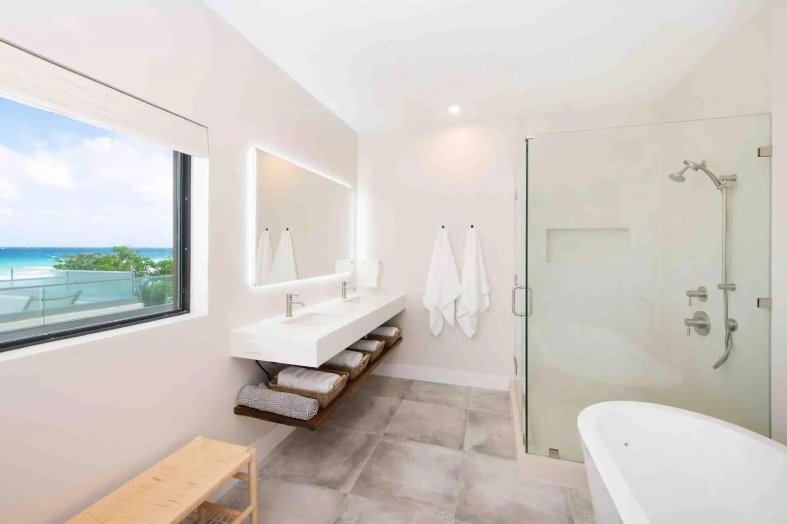Halcyon Point - Brand New Beach House With Pool, Hot Tub, And Tanning Terrace Old Man Bay Îles Caïmans