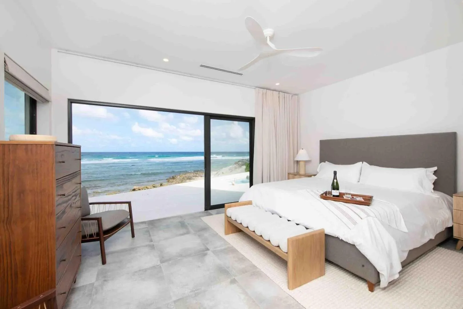 Villa Halcyon Point - Brand New Beach House With Pool, Hot Tub, And Tanning Terrace Old Man Bay