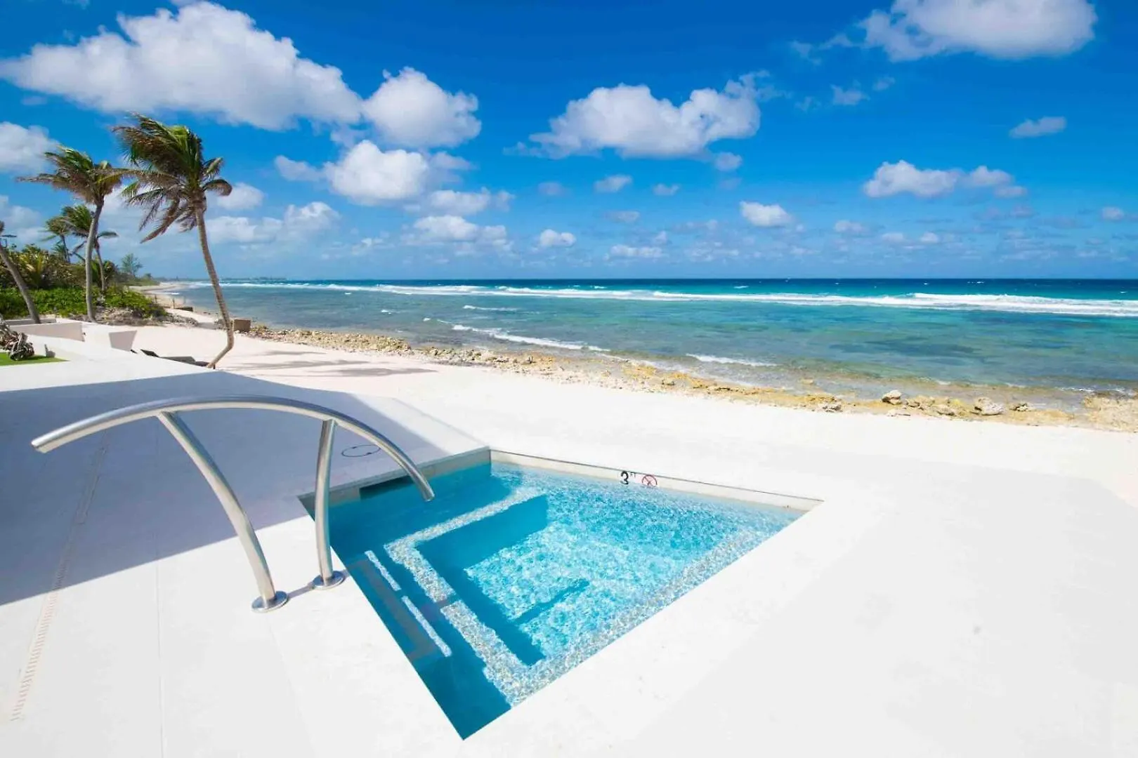 Villa Halcyon Point - Brand New Beach House With Pool, Hot Tub, And Tanning Terrace Old Man Bay Îles Caïmans