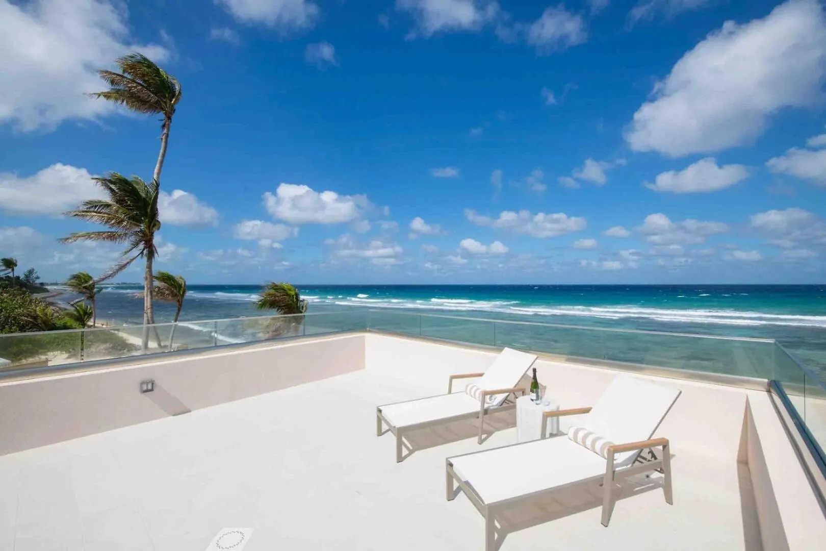 Halcyon Point - Brand New Beach House With Pool, Hot Tub, And Tanning Terrace Old Man Bay 开曼群岛